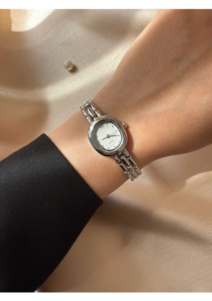 Retro Minimal Boncuk Kordon Vintage Kadın Kol Saati indirimleri