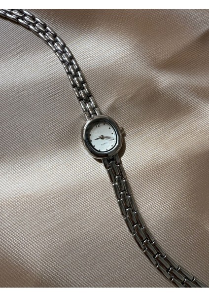 Retro Minimal Boncuk Kordon Vintage Kadın Kol Saati