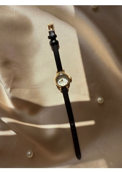 Retro Minimal Deri Kordon Vintage Kadın Kol Saati fiyatları