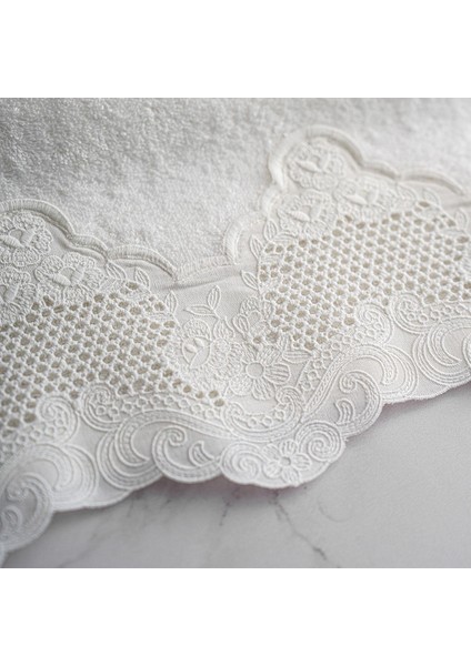 Iris Işlemeli Yüz Havlusu (50 x 90 Cm) fiyatları