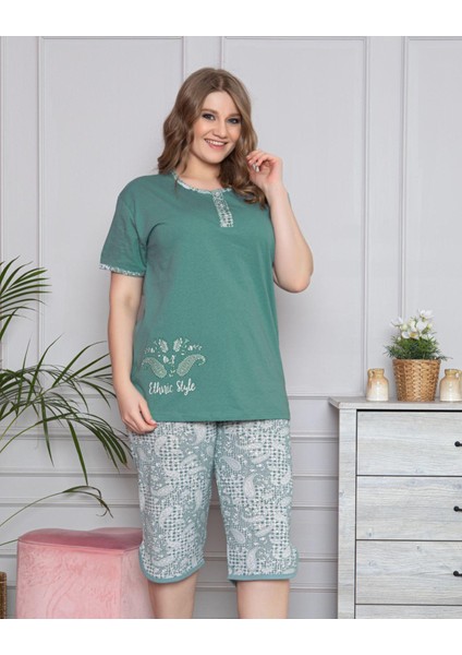 Kadın Kısa Kollu Yaka Düğmeli ve Cepli Battal Beden Kapri Pijama Takım 1752