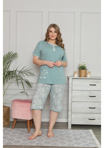 Kadın Kısa Kollu Yaka Düğmeli ve Cepli Battal Beden Kapri Pijama Takım 1752 fiyatları