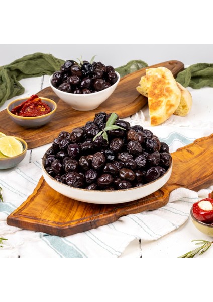 Gemlik Şah Siyah Zeytin (201-230 Kalibre) 2 kg modelleri