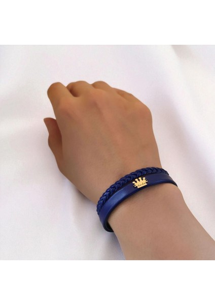 Seda Yazılı Doğal Lacivert Derili Taç Motifli 14 Ayar Altın Plakalı Hediyeye Özel Bileklik-517 İsim