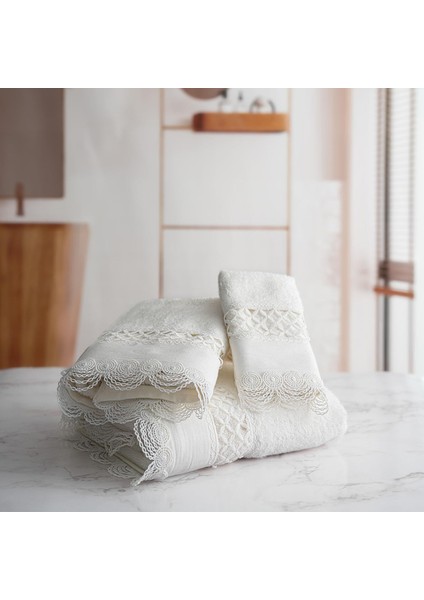 Queen Işlemeli Yüz Havlusu (50 x 90 Cm) modelleri