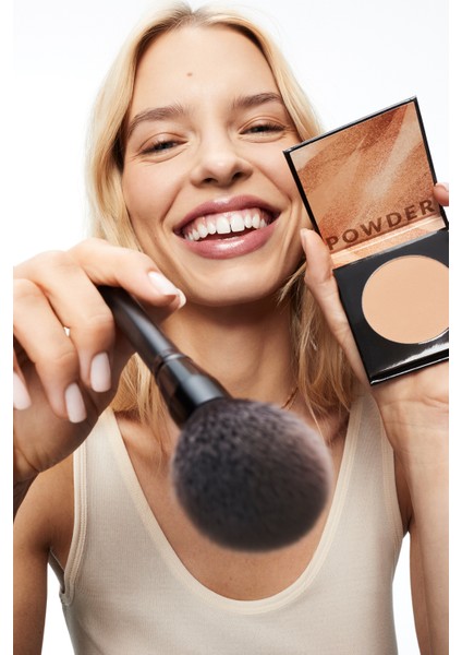 Ultra Colour Kompakt Pudra 21N Neutral Light indirimleri