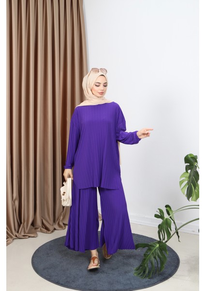 Piliseli Bol Kesim Pantolonlu Takım