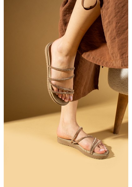 Parlak Taşlı Ince Bantlı Hasır Taban Comfort Kadın Terlik 020-760-24 modelleri