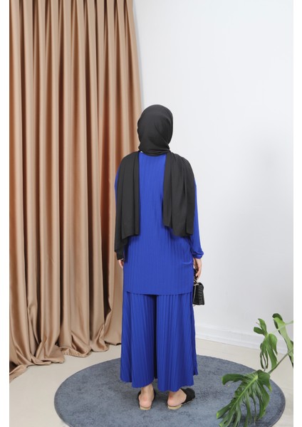 Piliseli Bol Kesim Pantolonlu Takım