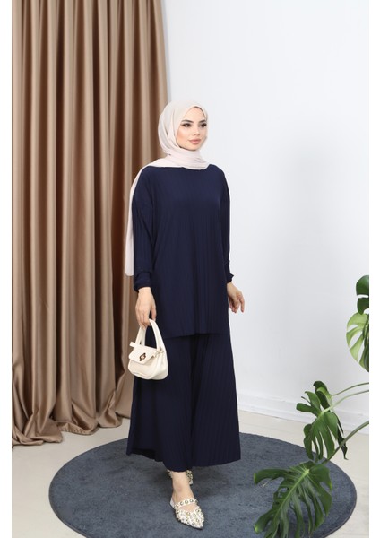 Piliseli Bol Kesim Pantolonlu Takım fırsatları