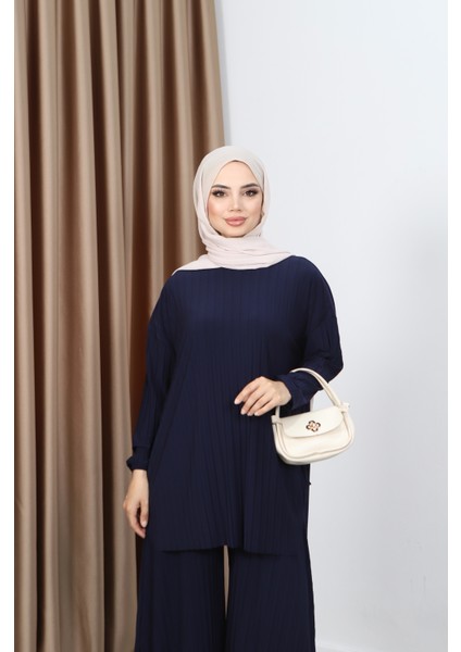 Piliseli Bol Kesim Pantolonlu Takım