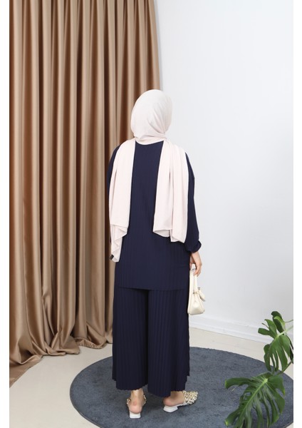 Piliseli Bol Kesim Pantolonlu Takım