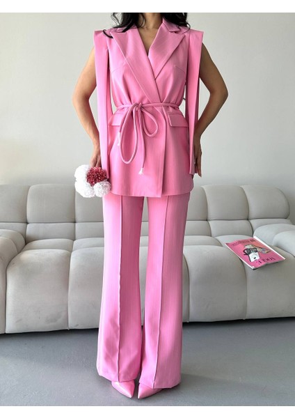 Kadın Alt Üst Ikili Takım Omuz Detaylı Kemerli Kolsuz Blazer Ceket Pantolon Takım fırsatları