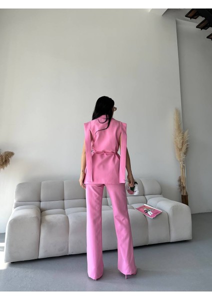 Kadın Alt Üst Ikili Takım Omuz Detaylı Kemerli Kolsuz Blazer Ceket Pantolon Takım indirimleri