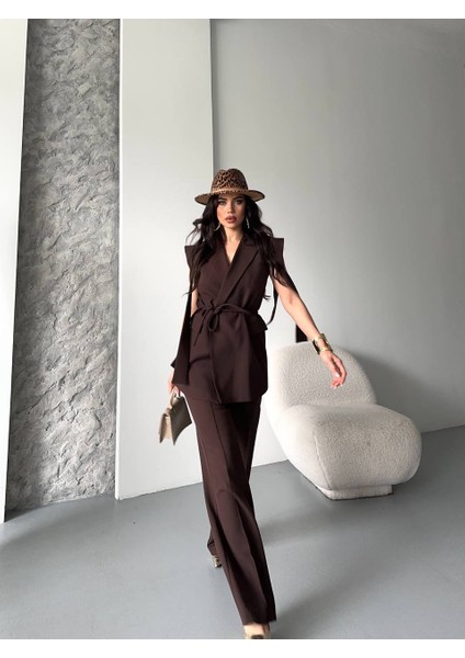 Kadın Alt Üst Ikili Takım Omuz Detaylı Kemerli Kolsuz Blazer Ceket Pantolon Takım
