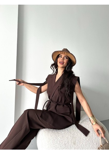 Kadın Alt Üst Ikili Takım Omuz Detaylı Kemerli Kolsuz Blazer Ceket Pantolon Takım modelleri