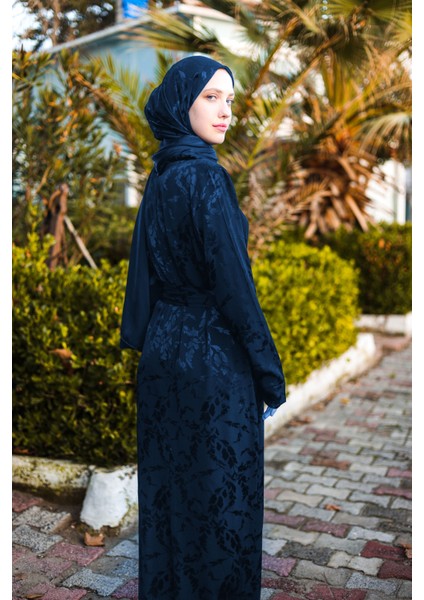 Lacivert Modern Desenli Ipek Kemerli Elbise