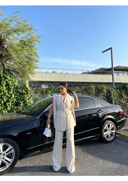 Kadın Alt Üst Ikili Takım Omuz Detaylı Kemerli Kolsuz Blazer Ceket Pantolon Takım modelleri