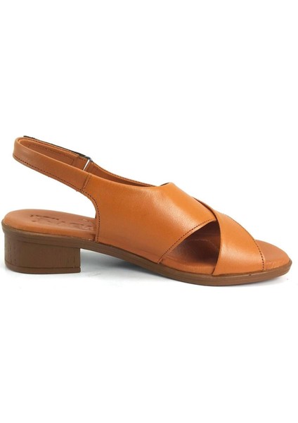 24026025Y Kadın Deri Sandalet modelleri