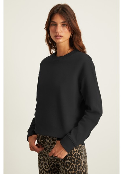 Akselı Kadın Bisiklet Yaka Içi Polarlı Oversize Fit Basic Organik Cotton Siyah Sweatshirt modelleri