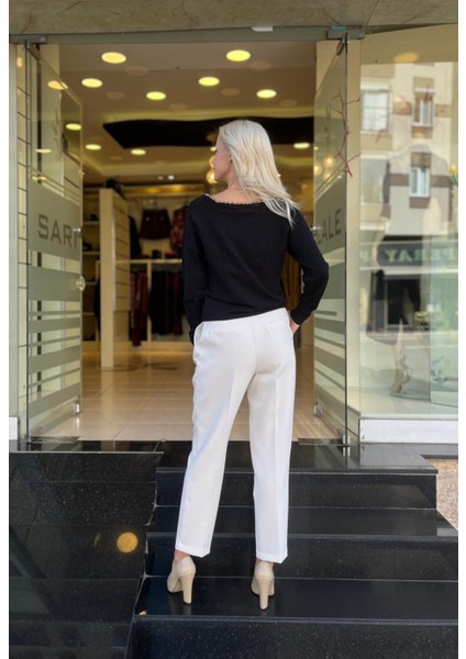 Yaka Kenarı Aksesuarlı Triko fırsatları