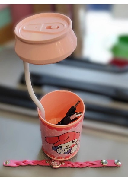 Pembe Şarjlı Kalemlikli Masa Lambası, Şık ve Kullanışlı Aydınlatma Ürünü