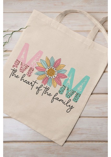 Mom Heart Of The Family Baskılı Anneler Günü Hediyelik Bej %100 Pamuklu Ham Bez Bej Çanta
