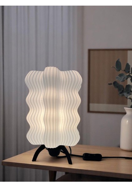 Modern Dalga Desenli Siyah Masa Lambası, Şık ve Dekoratif Aydınlatma Parçası