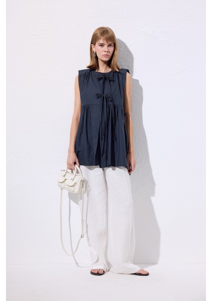 Bağcık Detaylı Yelek Lacivert