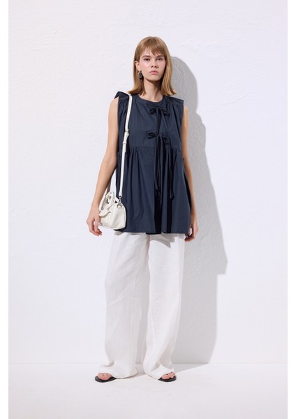 Bağcık Detaylı Yelek Lacivert fiyatları