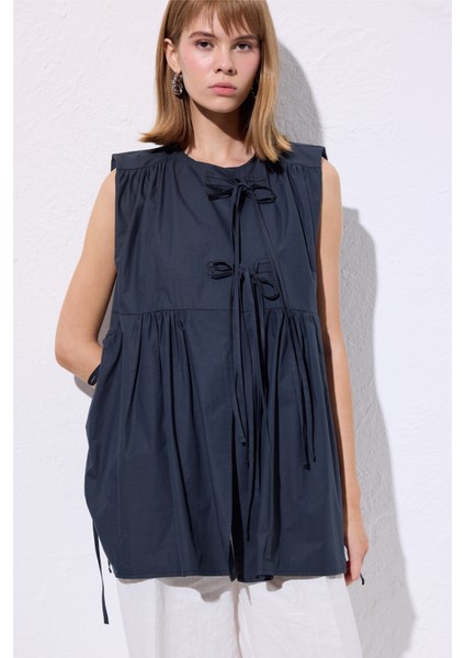 Bağcık Detaylı Yelek Lacivert modelleri