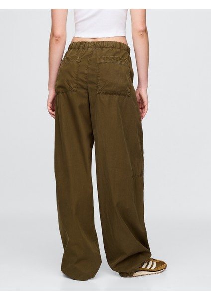 Kadın Koyu Yeşil Mid Rise Barrel Paraşüt Pantolon indirimleri