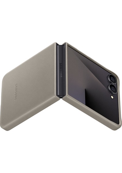 Galaxy Z Flip 7 Deri Kılıf - Gri