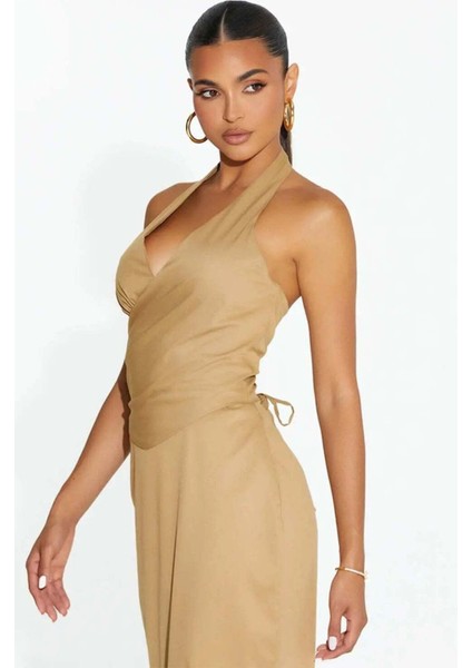 All Wrapped Up Korse Üstü: Açık Sırt Detaylı Şık Halter Üst