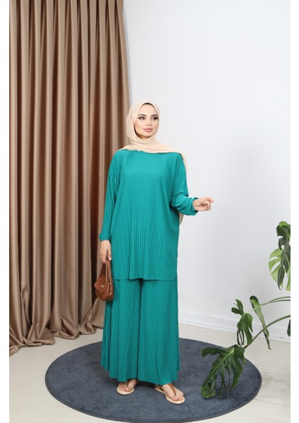 Piliseli Bol Kesim Pantolonlu Takım