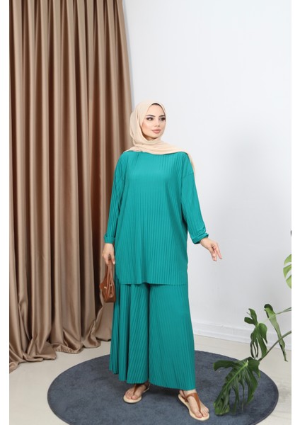 Piliseli Bol Kesim Pantolonlu Takım fırsatları