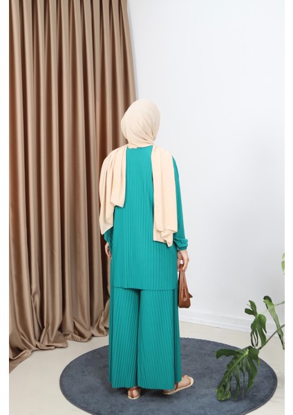 Piliseli Bol Kesim Pantolonlu Takım