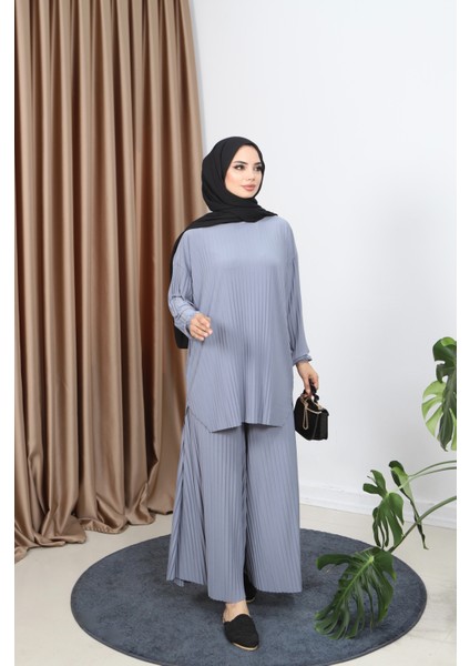 Piliseli Bol Kesim Pantolonlu Takım