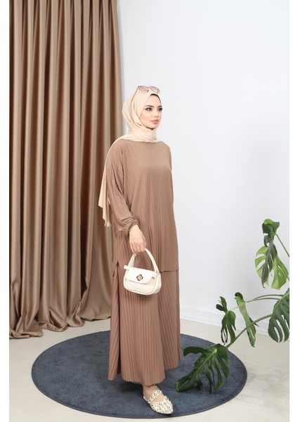 Piliseli Bol Kesim Pantolonlu Takım