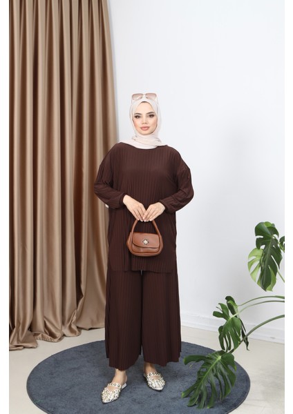 Piliseli Bol Kesim Pantolonlu Takım