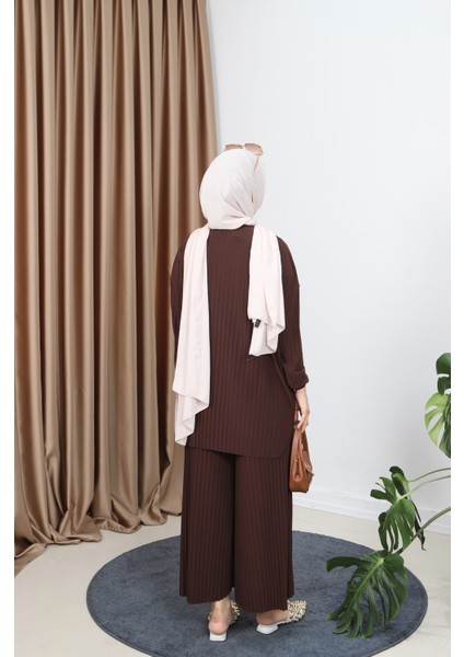 Piliseli Bol Kesim Pantolonlu Takım