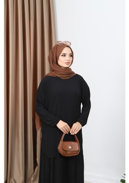 Piliseli Bol Kesim Pantolonlu Takım fırsatları