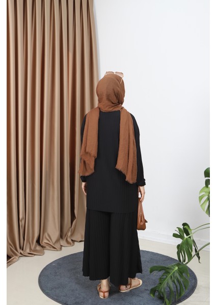 Piliseli Bol Kesim Pantolonlu Takım