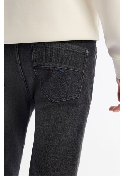 Erkek Siyah Eskitme Yıkama Jean Pantolon A42Y3524