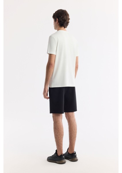 Erkek Beyaz Bisiklet Yaka Hareketli Hologram Baskılı Shoft Touch T-Shirt A51Y1031 fırsatları