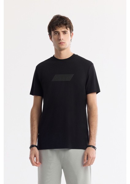 Erkek Siyah Bisiklet Yaka Hareketli Hologram Baskılı Shoft Touch T-Shirt A51Y1031