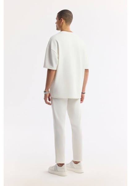 Erkek Beyaz Regular Fit Bisiklet Yaka Oversize Jakarlı T-shirt A51y1091 fırsatları