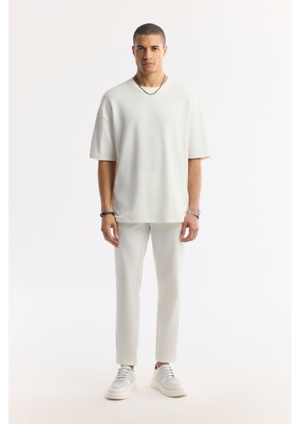 Erkek Beyaz Regular Fit Bisiklet Yaka Oversize Jakarlı T-shirt A51y1091 indirimleri