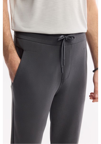 Erkek Antrasit Beli Lastikli Bağcıklı Yandan Cepli Flexi Baskı Detaylı Parçalı Soft Touch Jogger A51 indirimleri