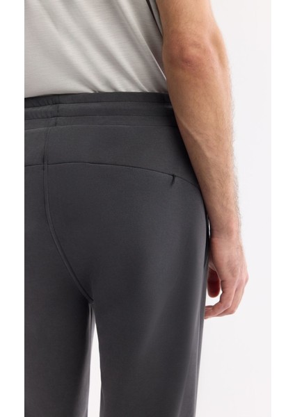 Erkek Antrasit Beli Lastikli Bağcıklı Yandan Cepli Flexi Baskı Detaylı Parçalı Soft Touch Jogger A51